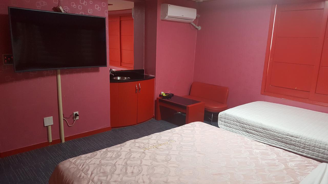 Motel Iu Changwon Eksteriør bilde